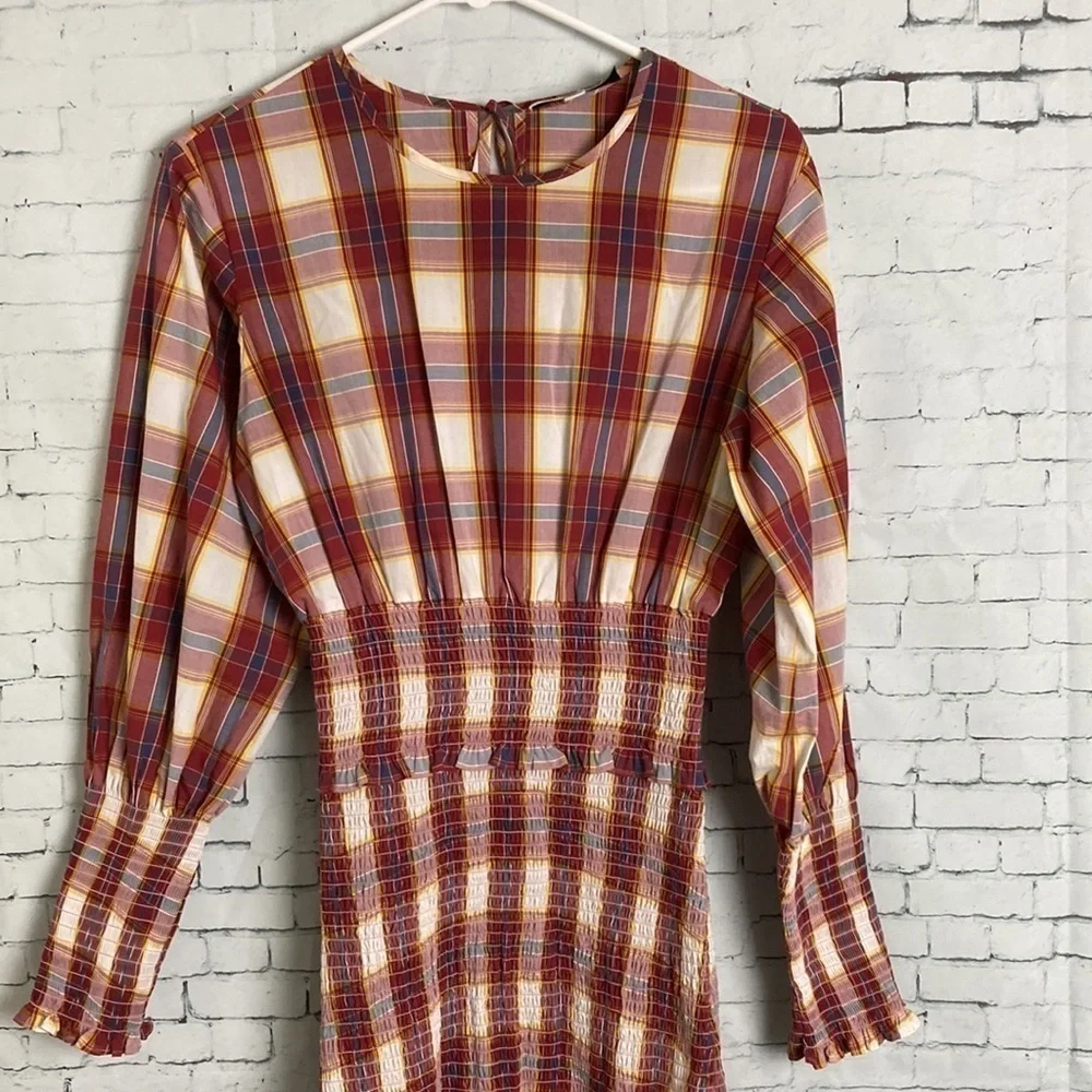 Something Navy NWOT Blanche Smocked Plaid Midi Dress Sz Small Classic Summer - Picture 6 of 16